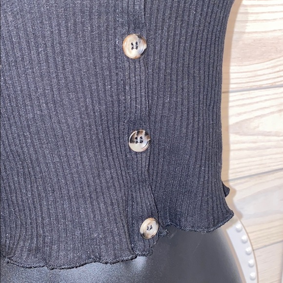 🍒SOLD🍒 Black Off the Shoulder Top!✨ - Picture 2 of 7